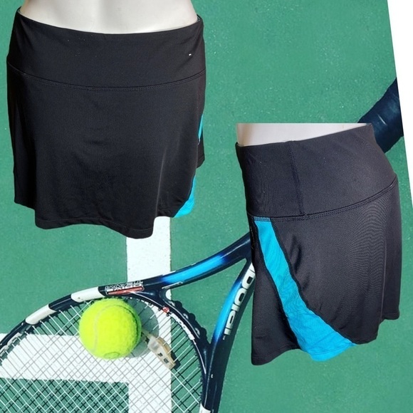 Reebok Tennis Skirt Black with Teal Stripe Attached Shorts with Ball Pocket M